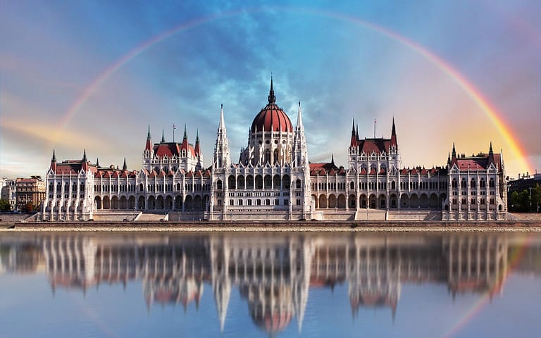 hungarian-parliament-building_study_in_europe