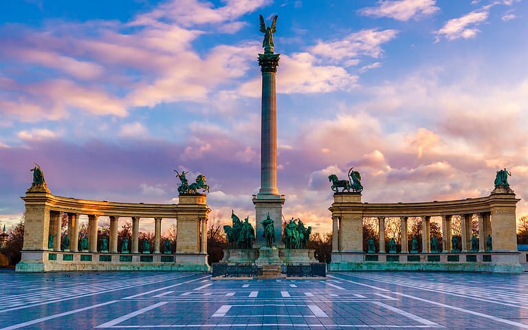 budapest_heroes_square_study_in_europe
